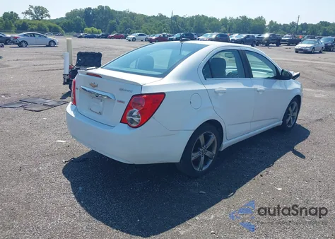 2015 Chevrolet Sonic Rs Auto z USA, uszkodzony, nr VIN 1G1JG5SB4F4177978